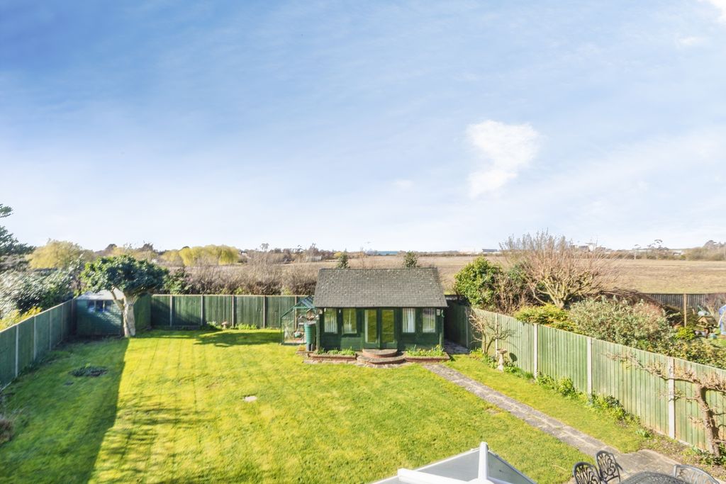 Property photo 3 of 20 2026-03-10-50Constanceavenue033