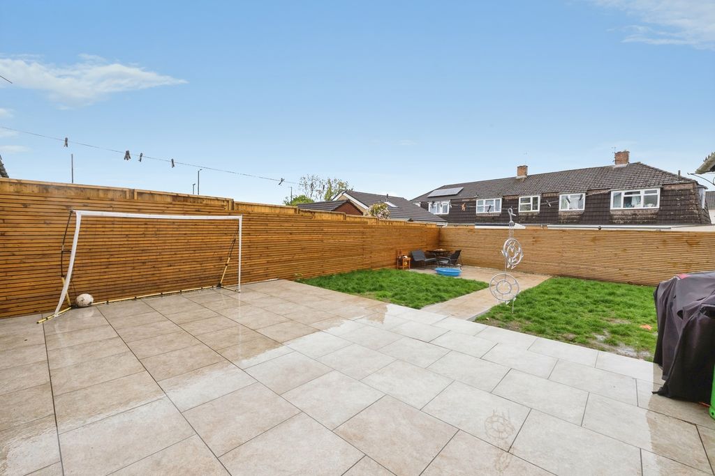 Property photo 3 of 20 Pbox-Img.Jpg