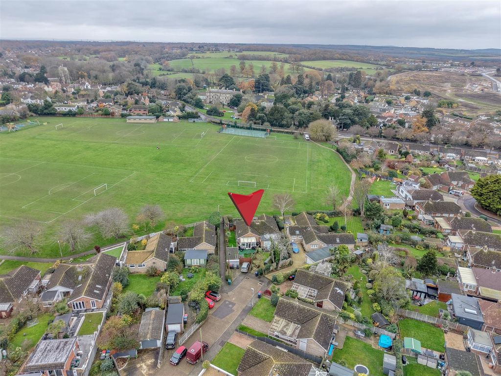 Property photo 2 of 22 66 Woodrow (1).Png