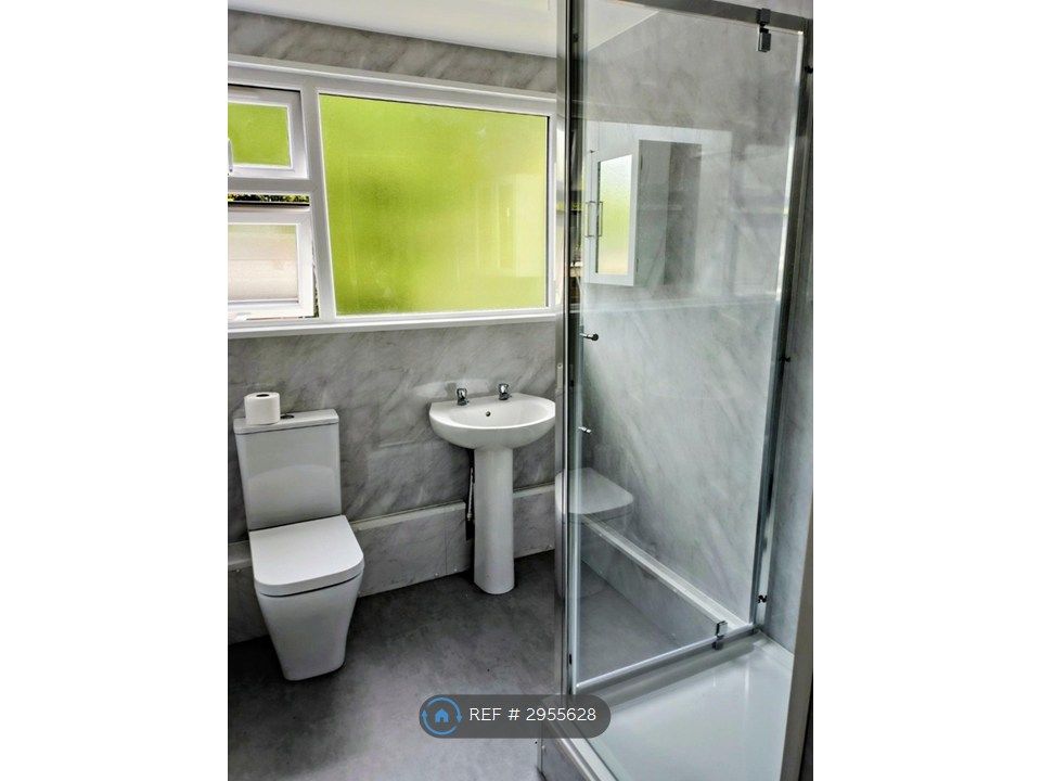 Property photo 2 of 6 Shower Room