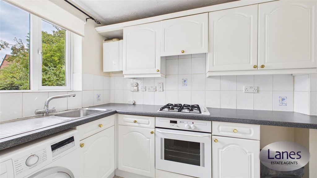 Property photo 3 of 11 Cam05136G0-Pr0142-Still002.Jpg