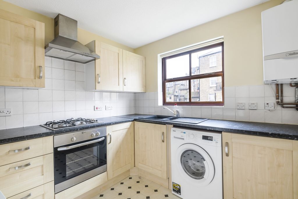 Property photo 3 of 6 830804 (4)