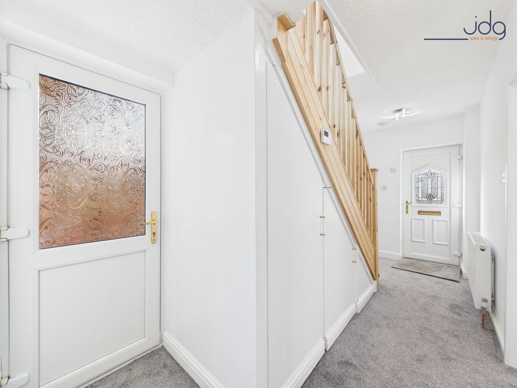 Property photo 2 of 15 Hallway