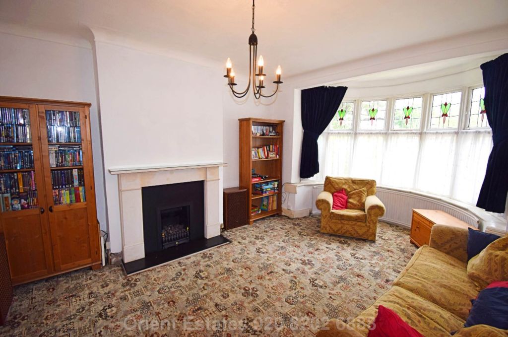 Property photo 2 of 9