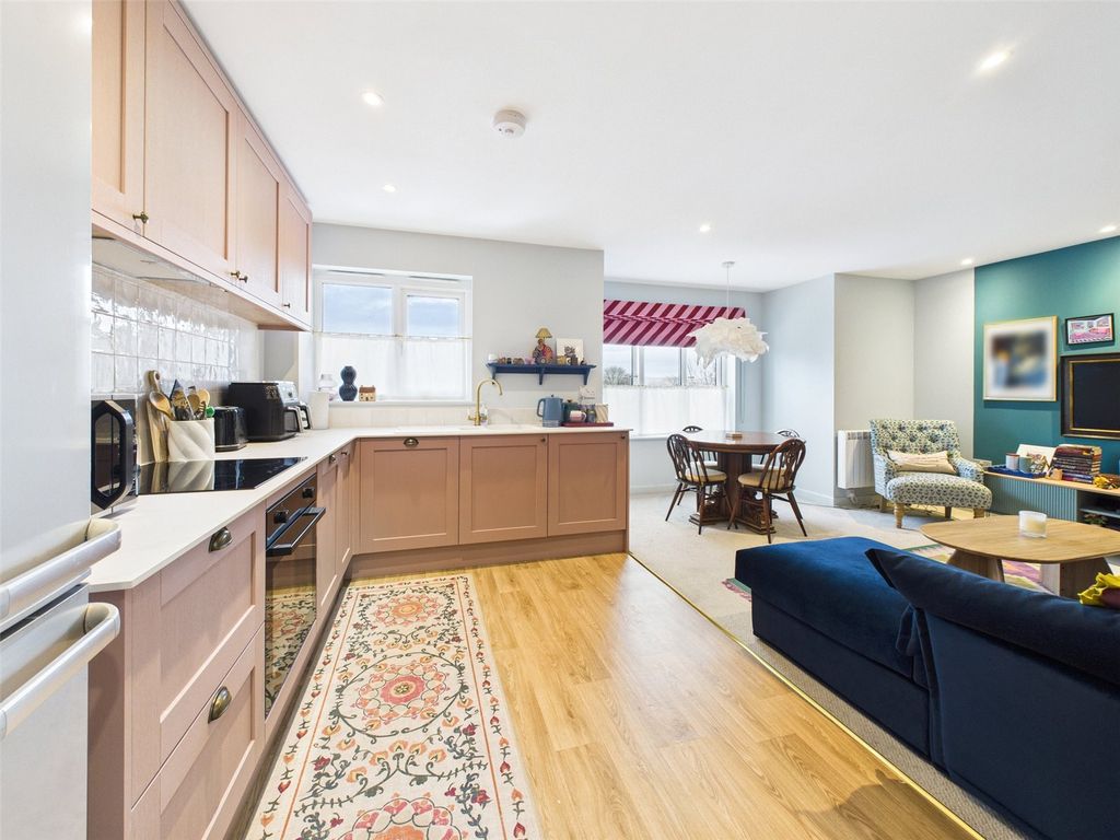 Property photo 2 of 11 Picture No. 03