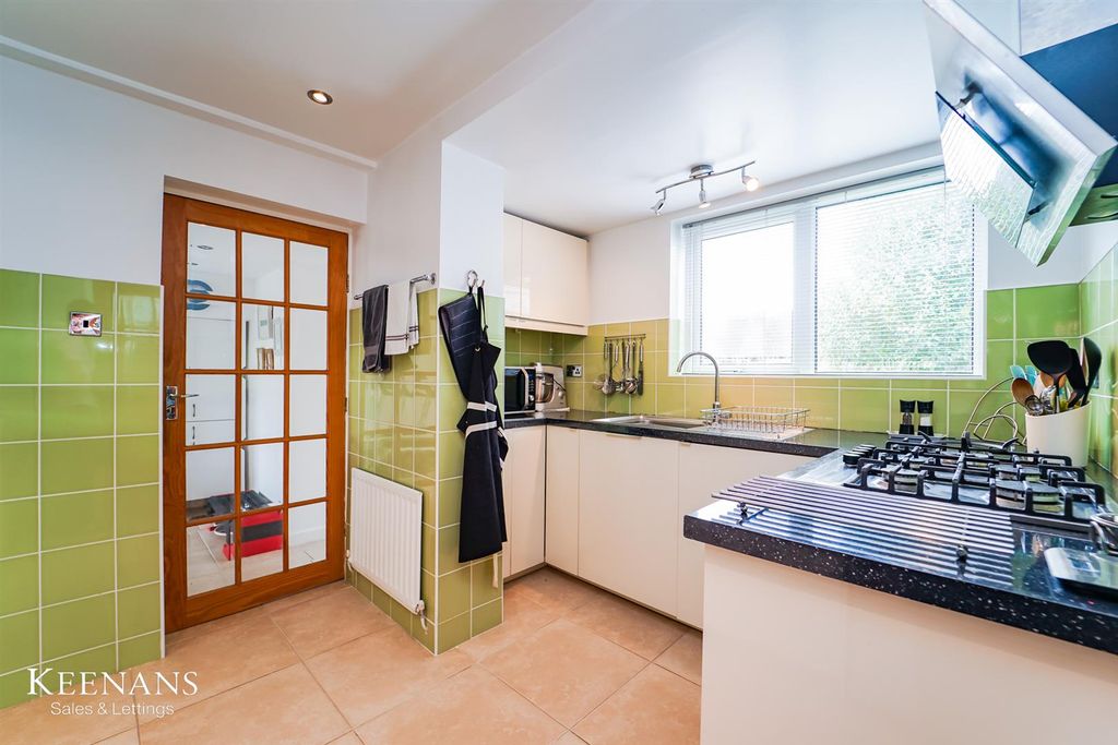 Property photo 3 of 29 4.Jpg