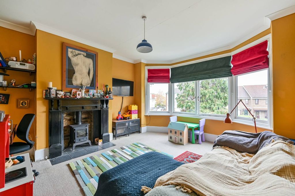 Property photo 2 of 7