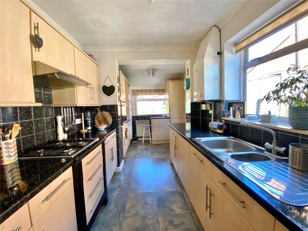 Property photo 3 of 15 Picture No. 11