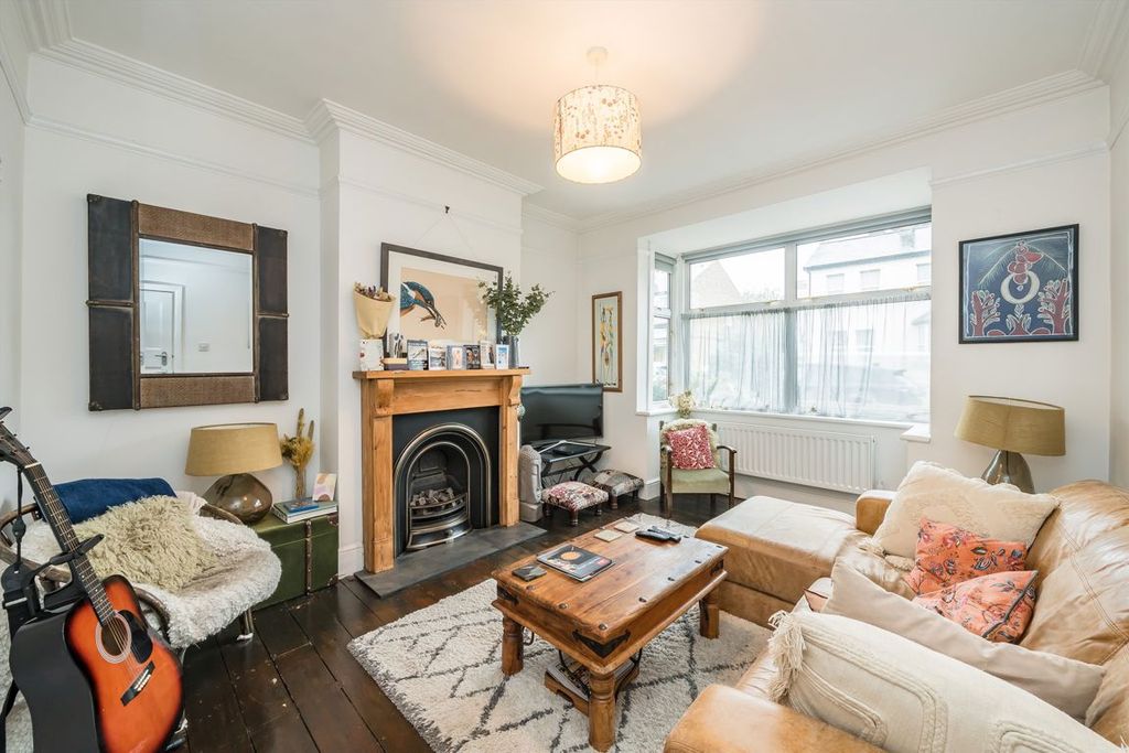 Property photo 2 of 10