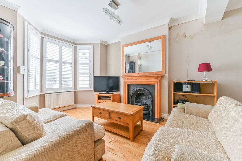 Property photo 1 of 19