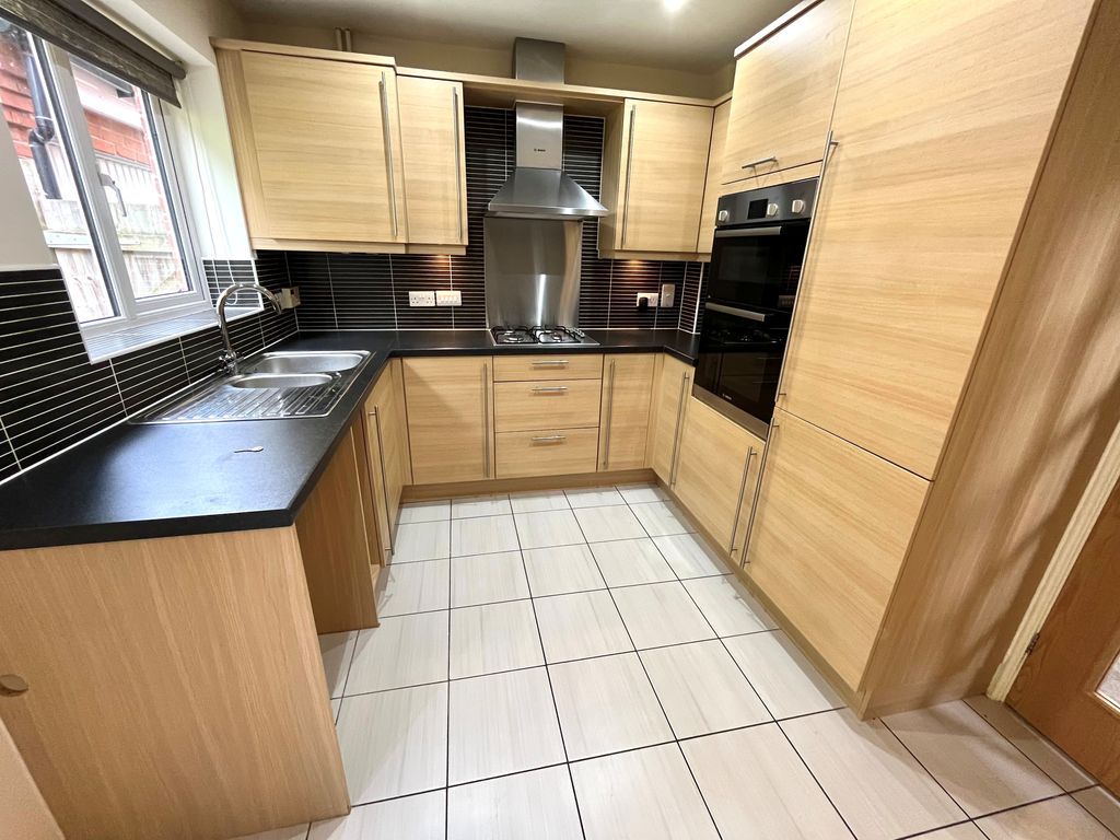Property photo 2 of 16 Image