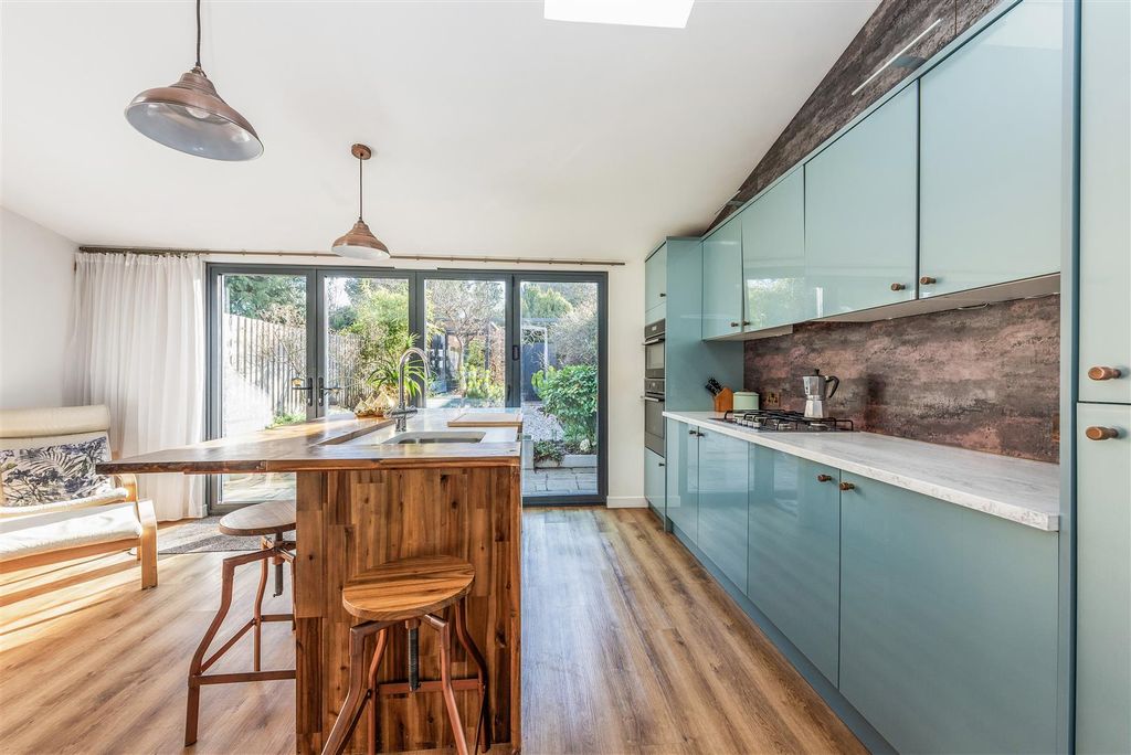 Property photo 2 of 21 Sketch_Ph8_6418467.Jpg