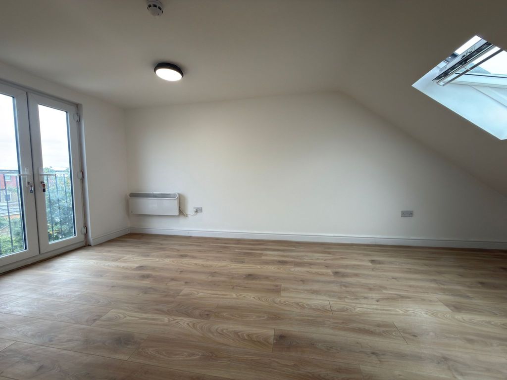 Property photo 2 of 20 Whatsapp Image 2026-09-02 At 17.35.34 (3)