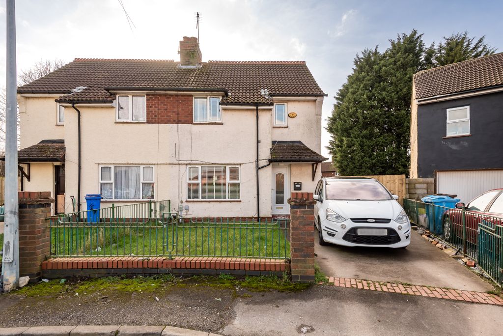 Property photo 1 of 28