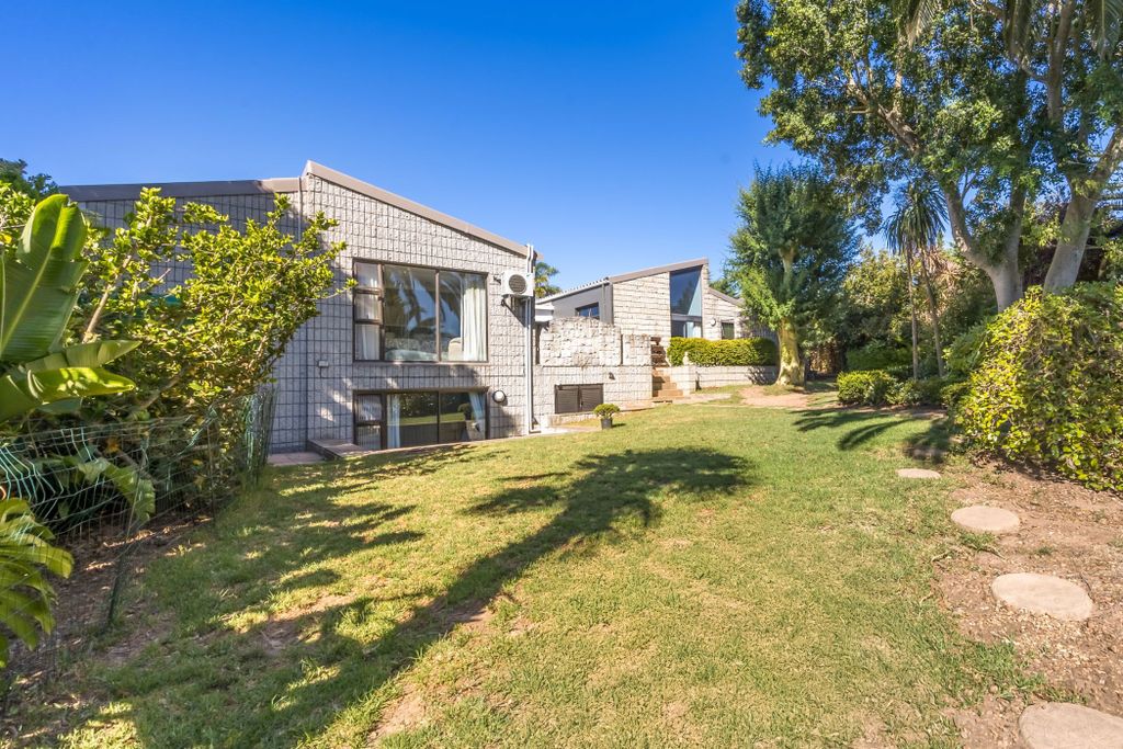 Property photo 2 of 43 Dbv1687876