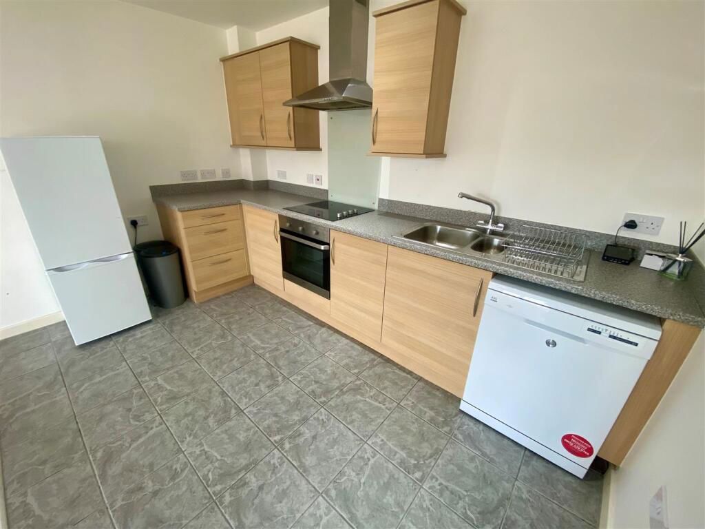 Property photo 2 of 9