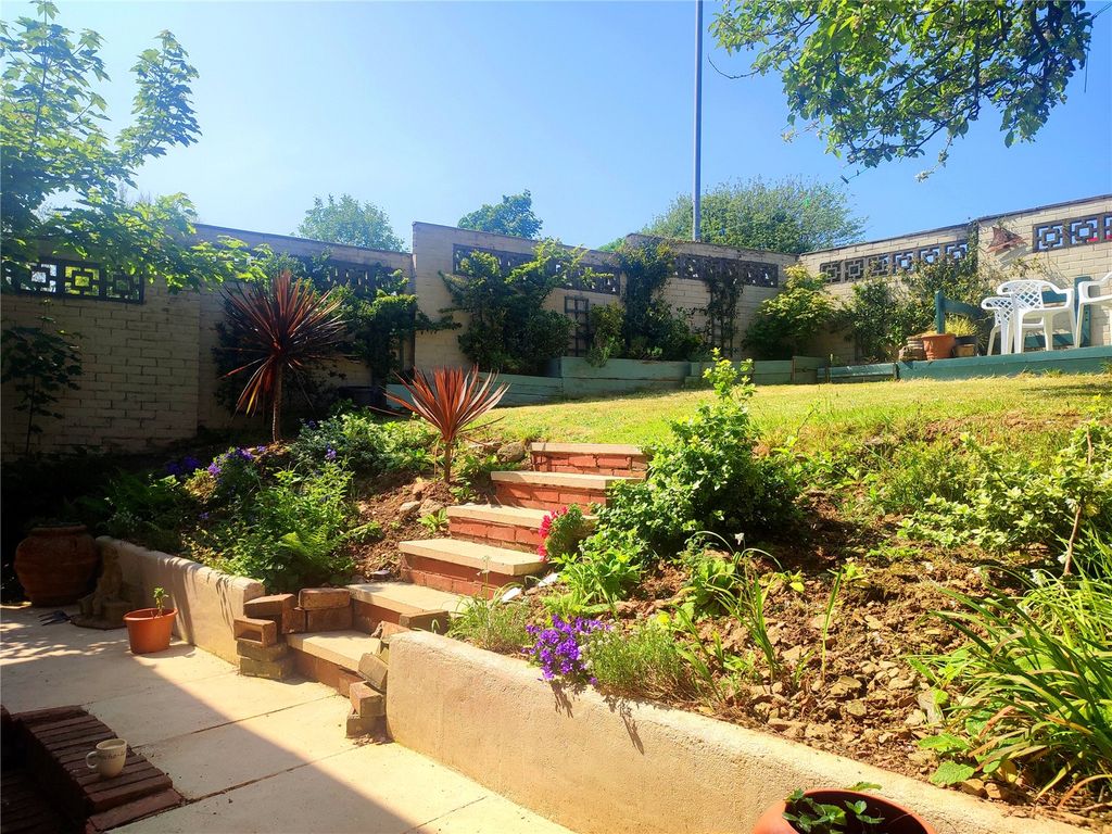 Property photo 3 of 19 Picture No. 21