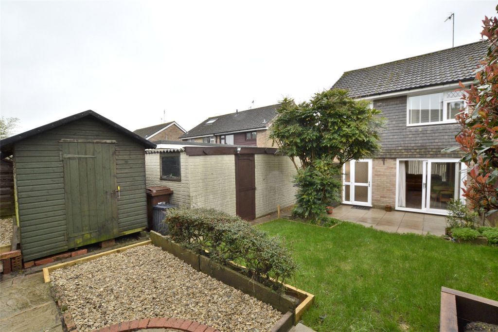 Property photo 3 of 17 Garden