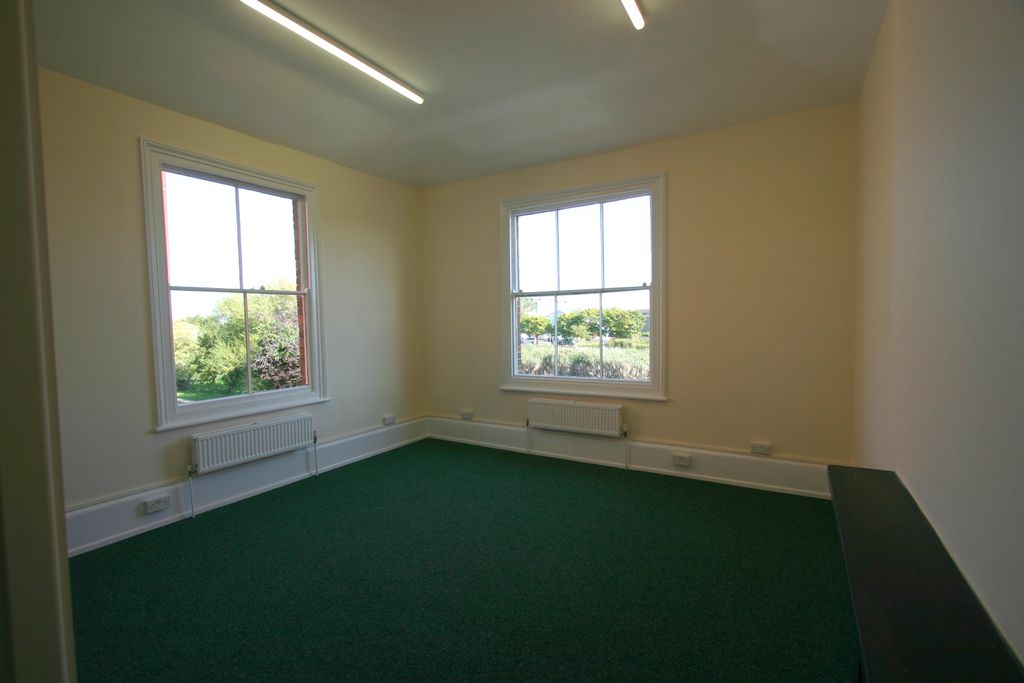 Property photo 3 of 6