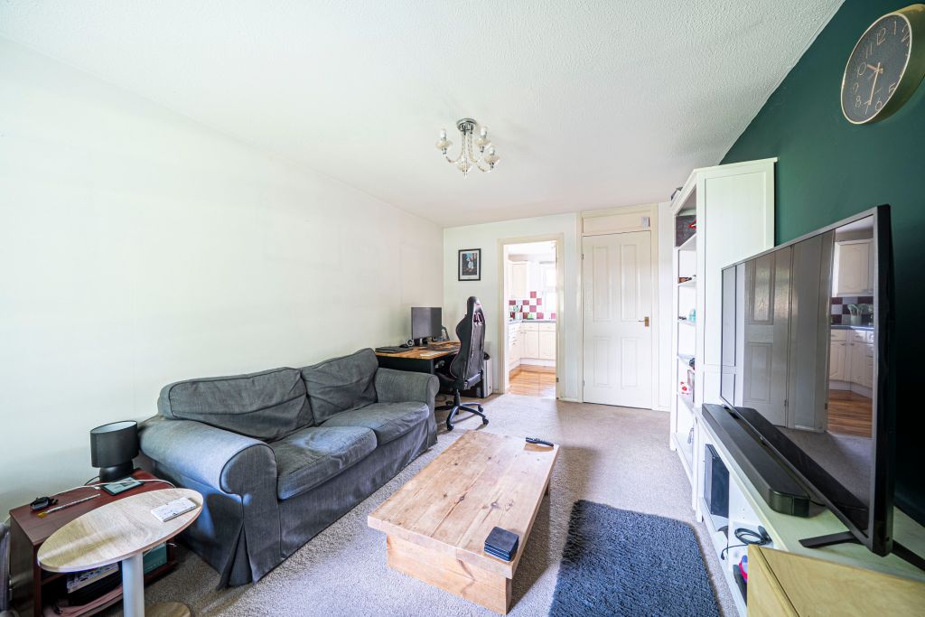 Property photo 2 of 18