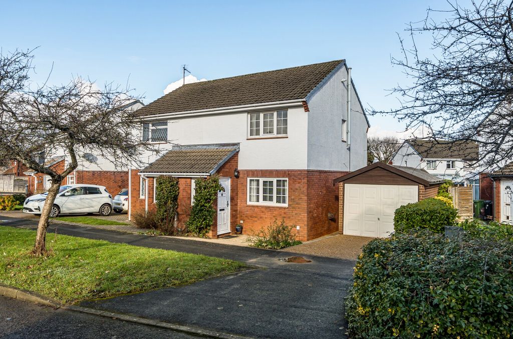 Property photo 1 of 15 1403675-18-697A10...