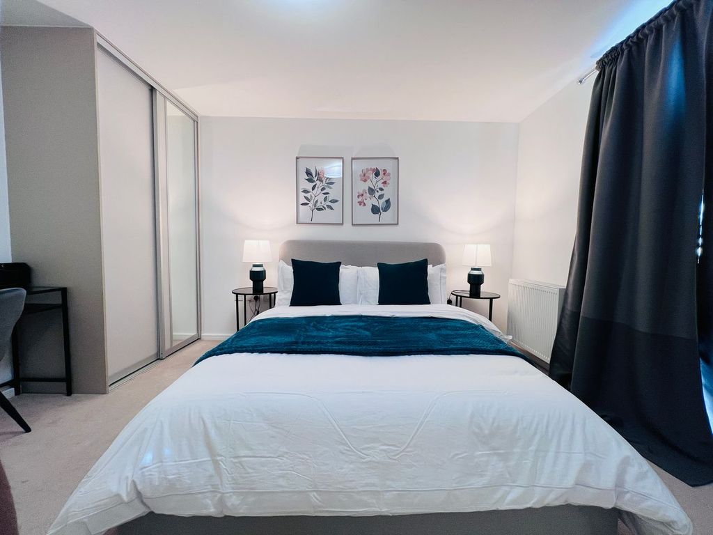 Property photo 1 of 6 Stylish 1 Bedroom Apartment.