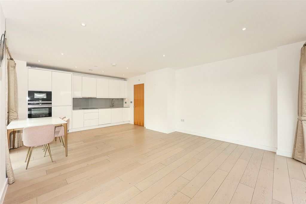 Property photo 3 of 21 Picture No. 08