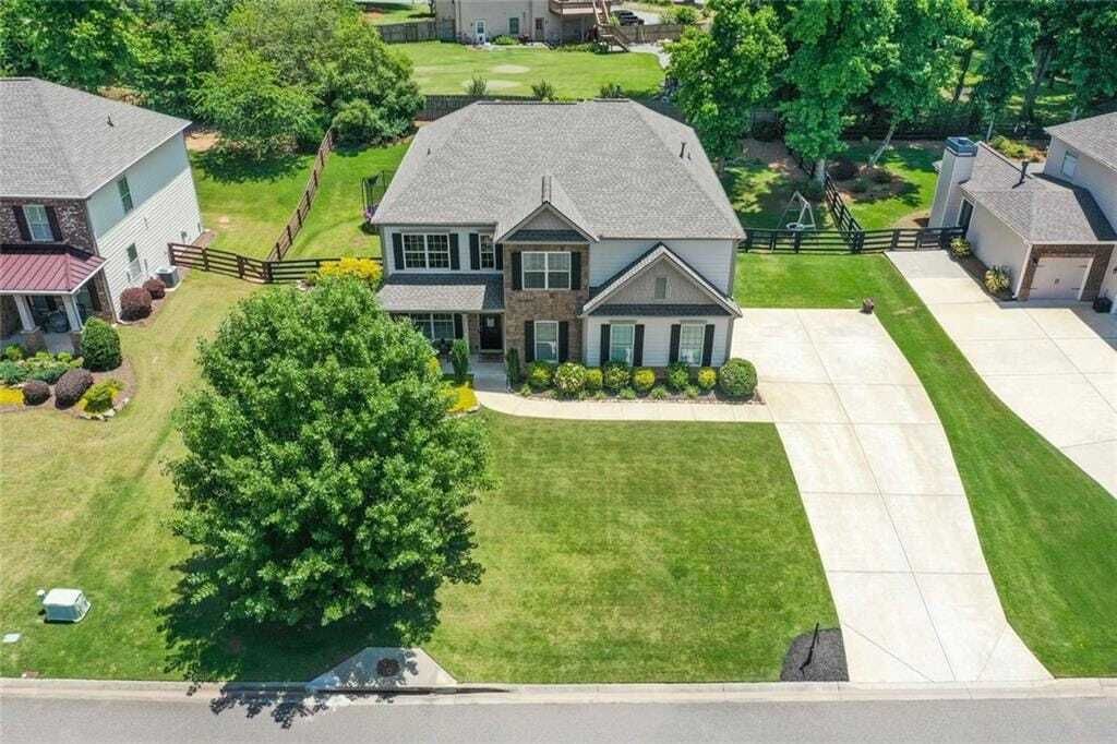Property photo 1 of 30