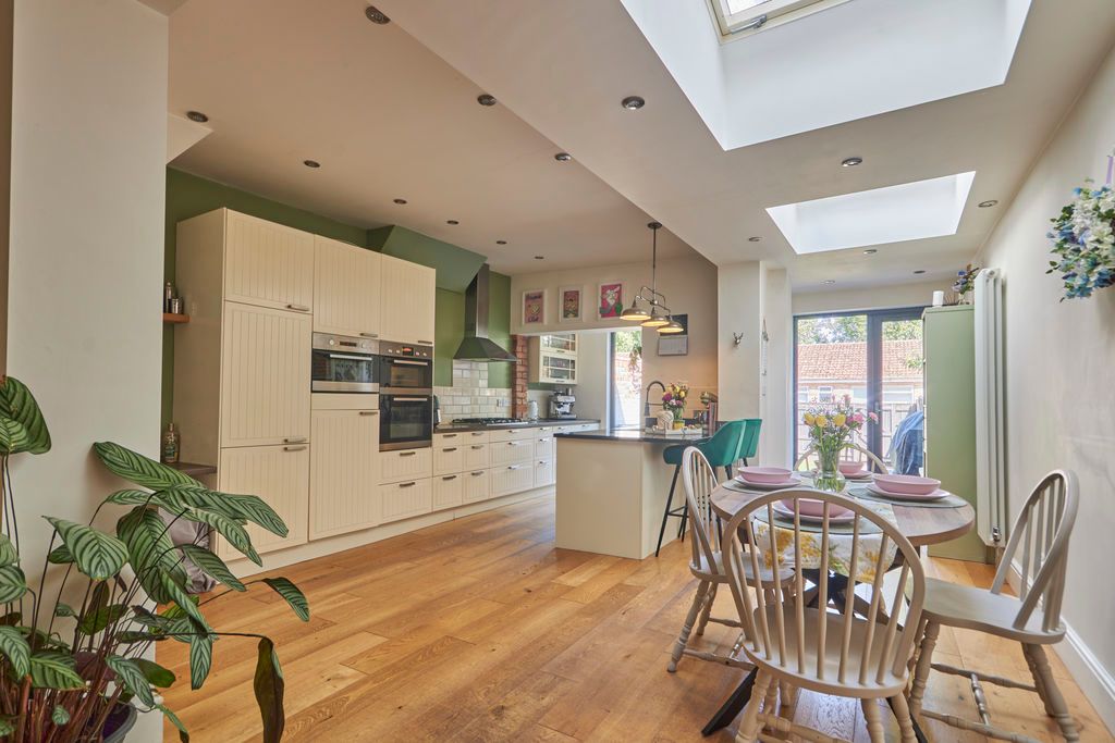 Property photo 2 of 17 Kitchen Diner