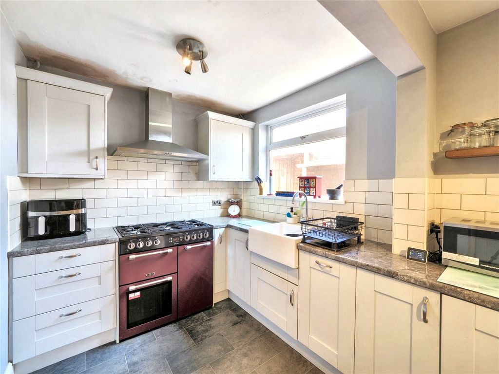 Property photo 3 of 15 Kitchen