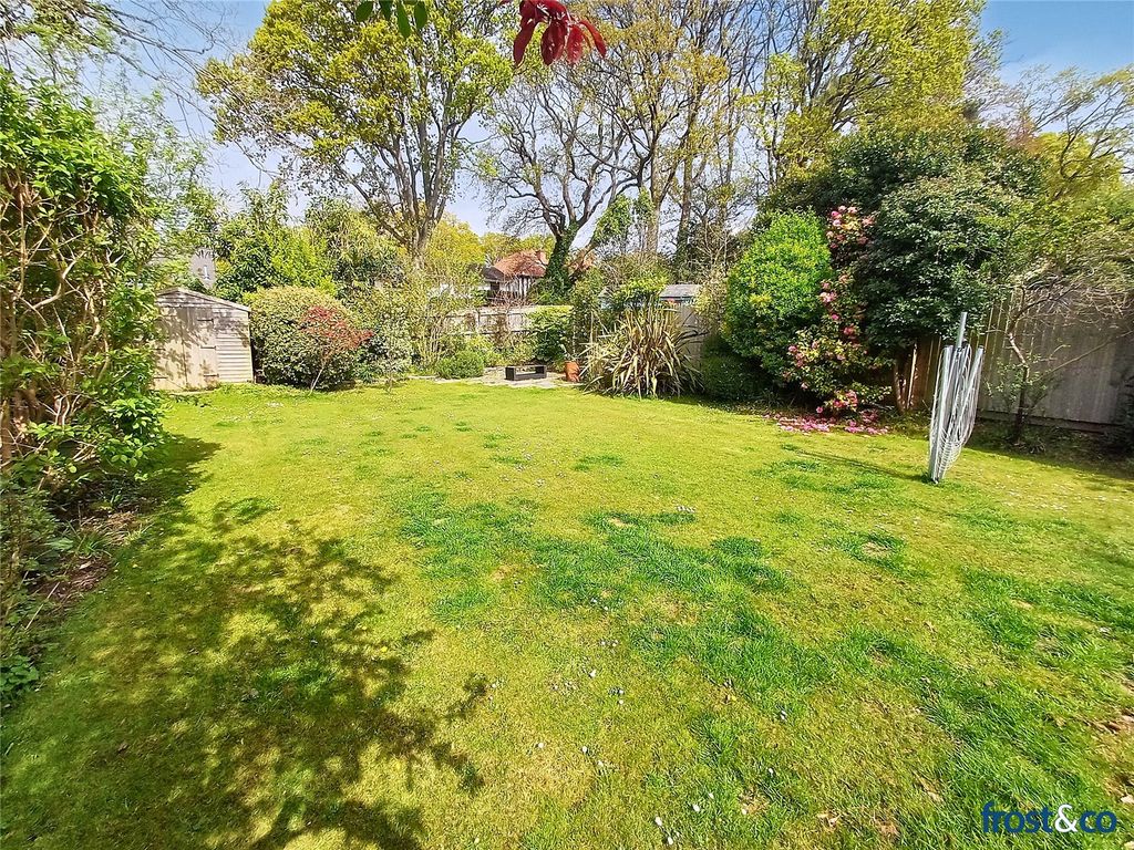 Property photo 2 of 19 Garden