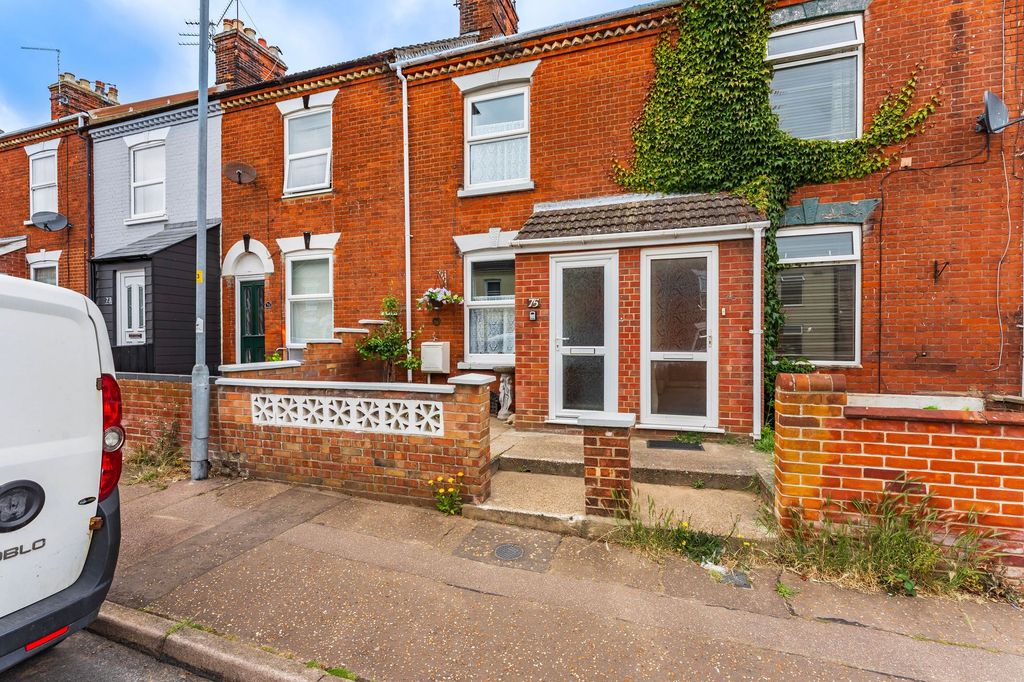 Property photo 1 of 18