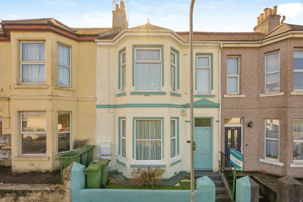 Property photo 1 of 17