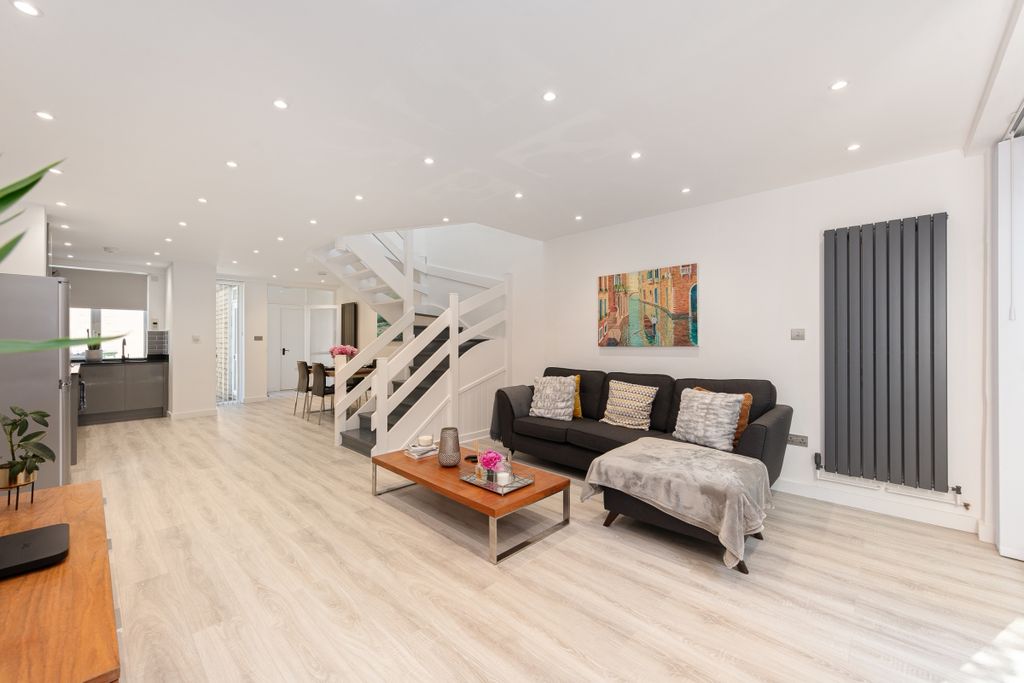 Property photo 2 of 14 094A2864