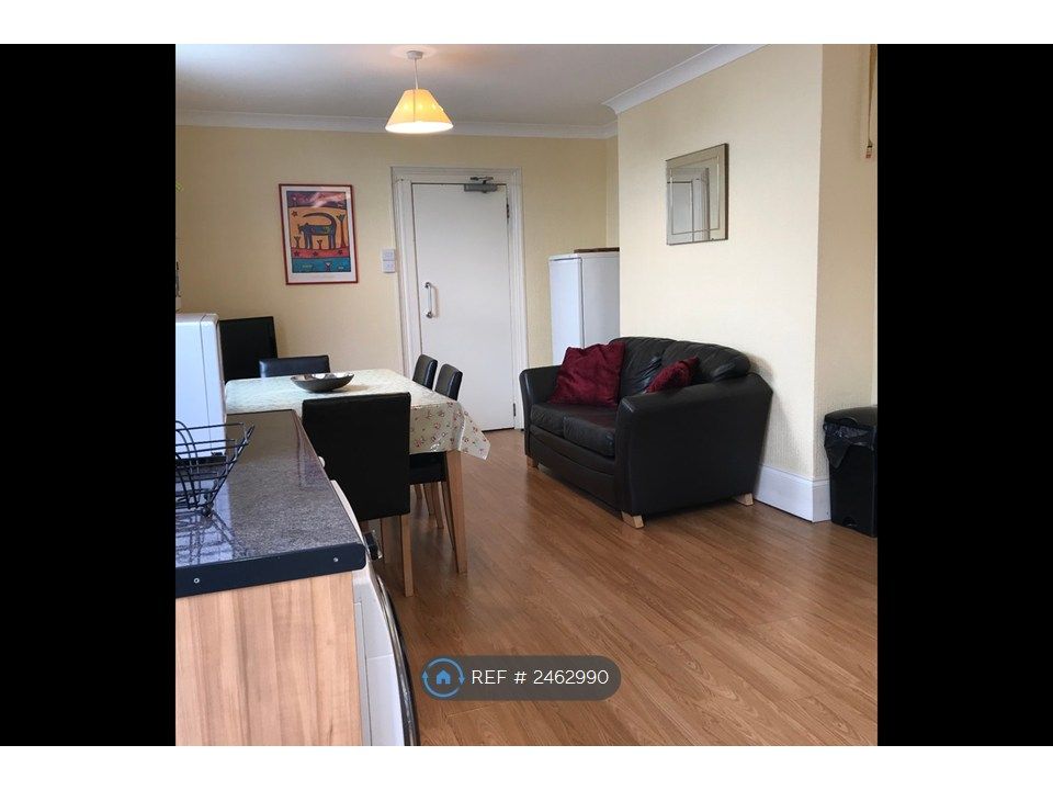 Property photo 3 of 26 Communal Area