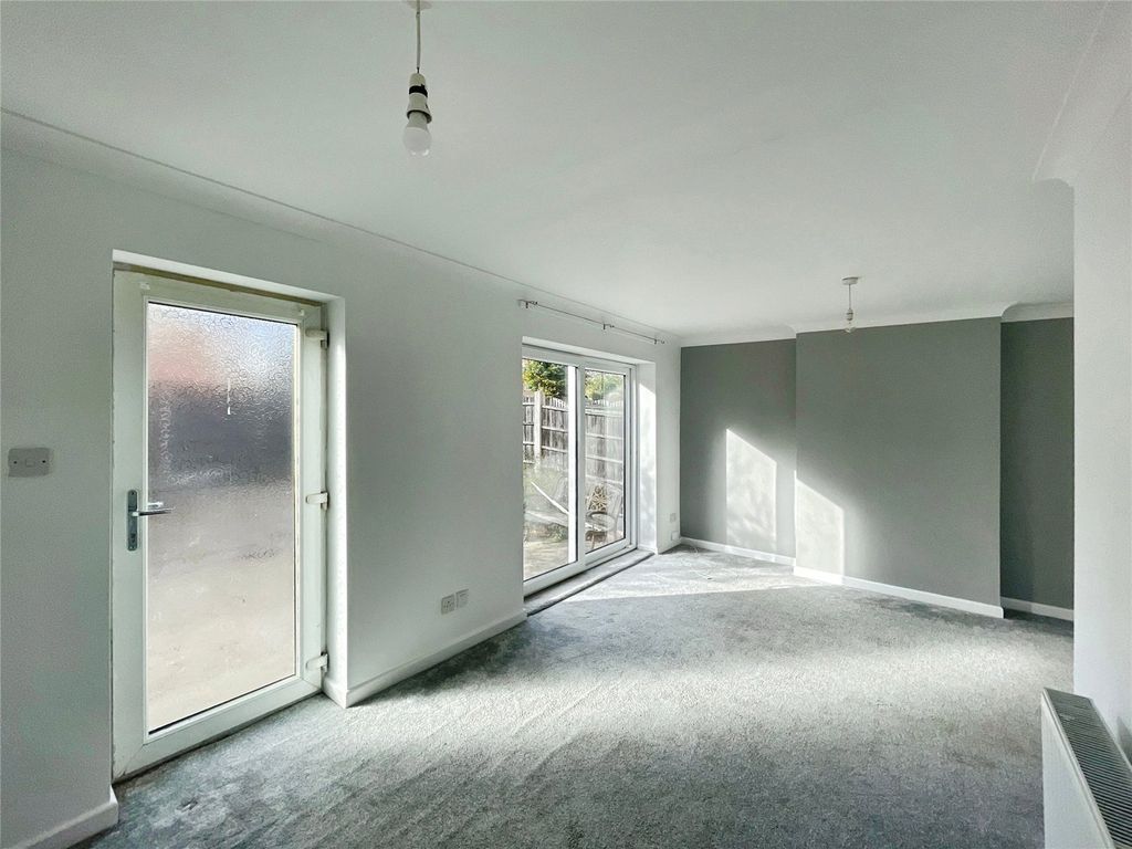 Property photo 3 of 19 Picture No. 26