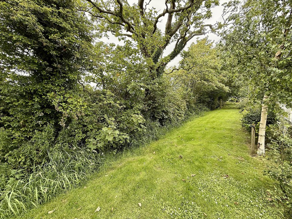 Property photo 3 of 26