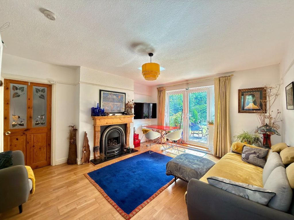 Property photo 2 of 30