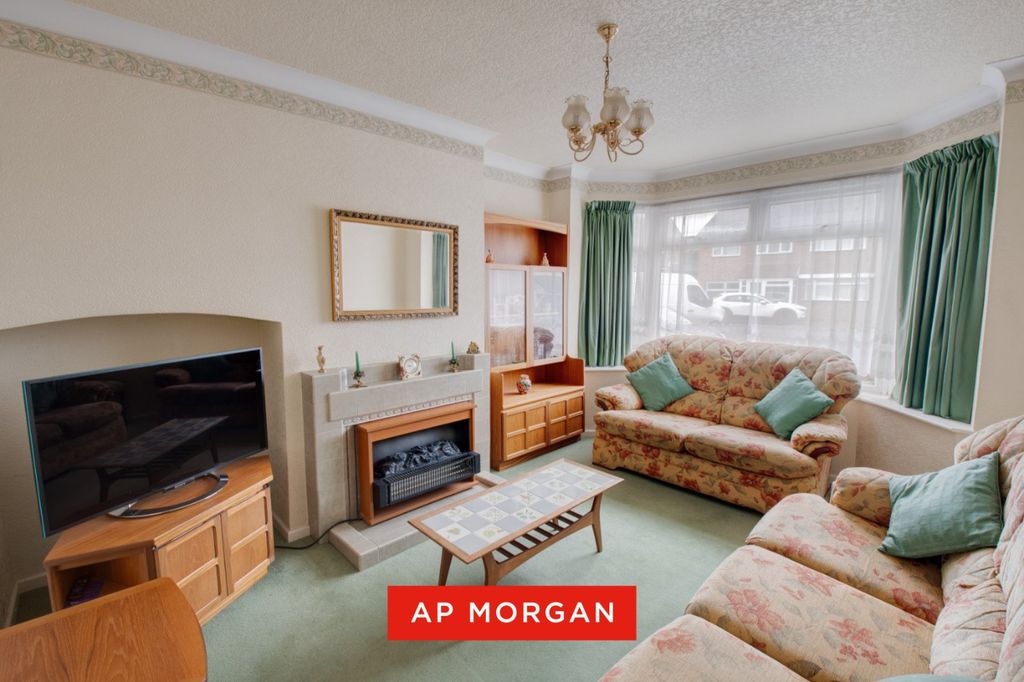 Property photo 3 of 17 Picture No. 28