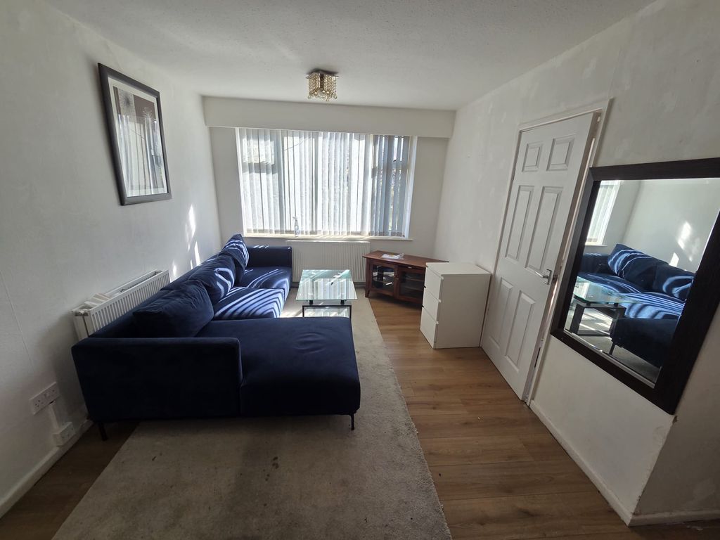 Property photo 3 of 9 Whatsapp Image 2026-04-02 At 1.26.08 Pm (1)