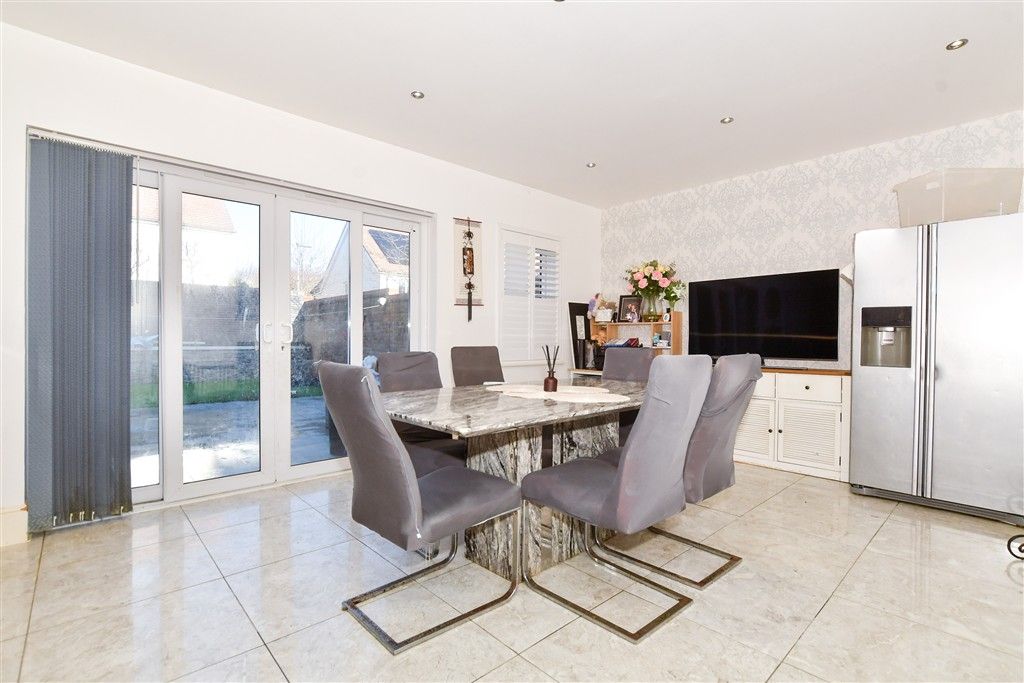 Property photo 2 of 10 Kitchen/Diner