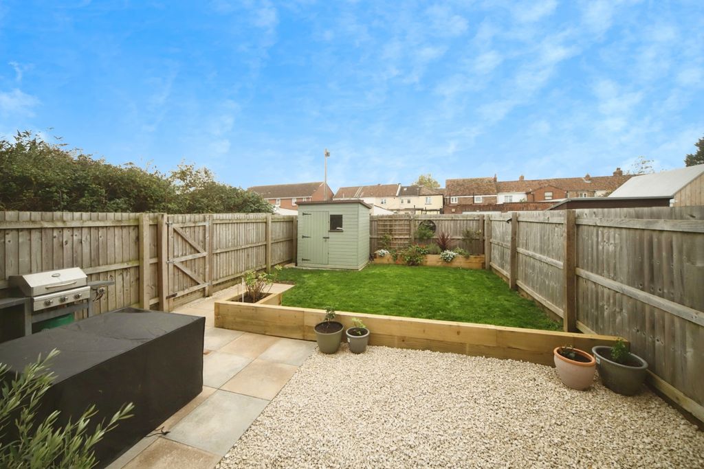 Property photo 2 of 16 Photo