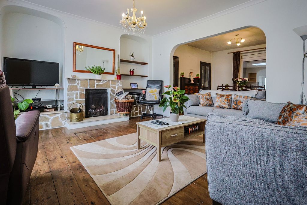 Property photo 2 of 22 Photo 1