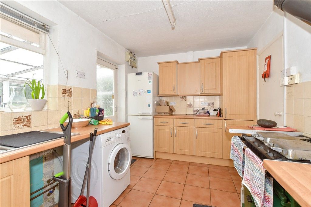 Property photo 2 of 17 Kitchen