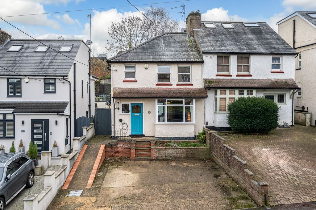 Property photo 1 of 18