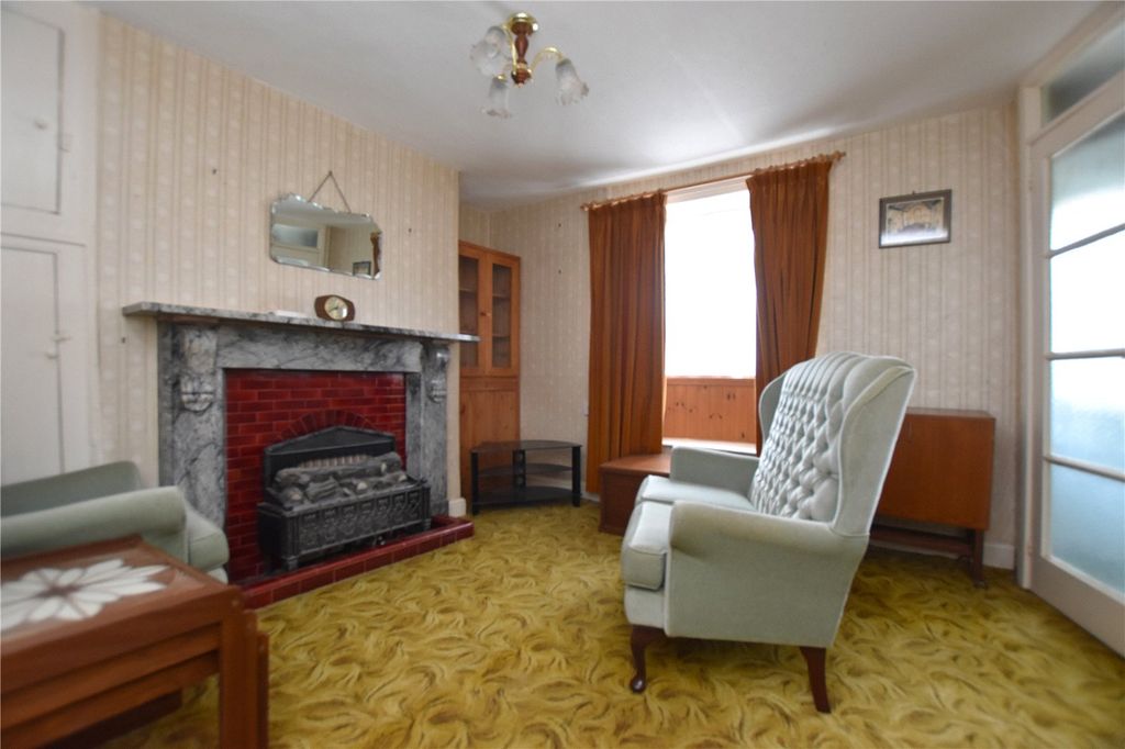 Property photo 3 of 11 Picture No. 05