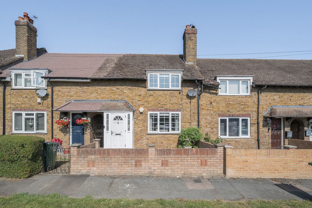 Property photo 1 of 17 External