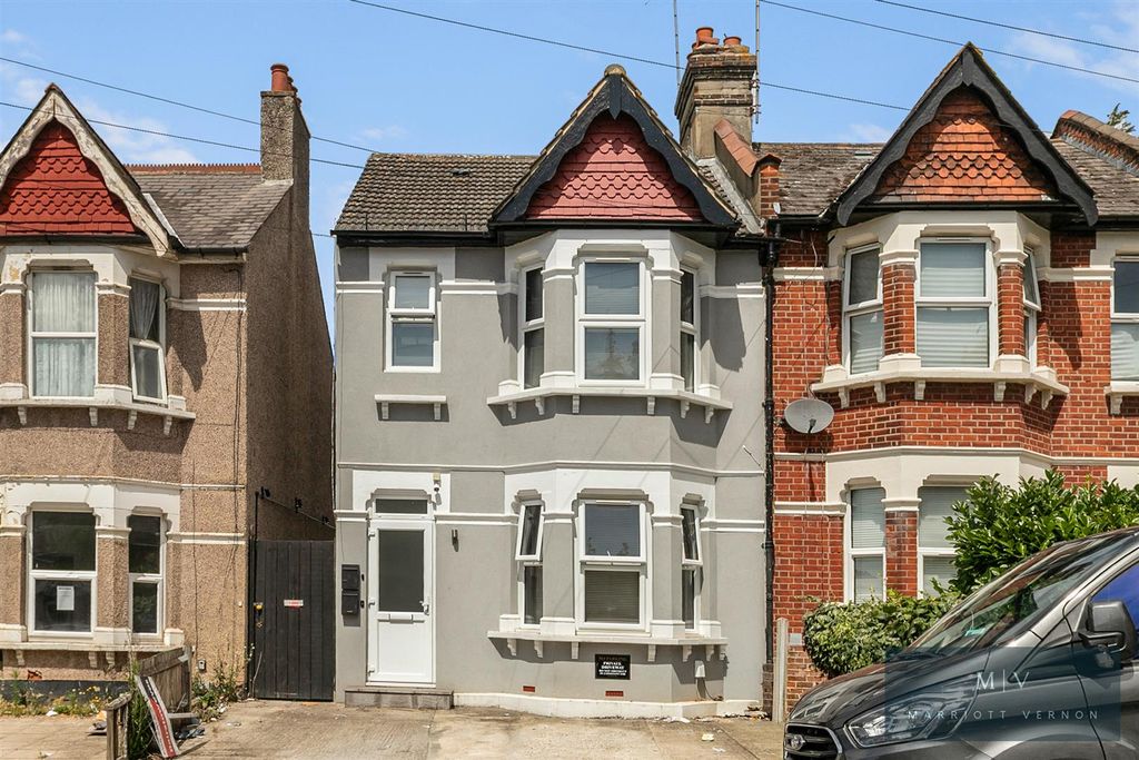 Property photo 1 of 16 Greenside Road 6 F1 MV-15.Jpg