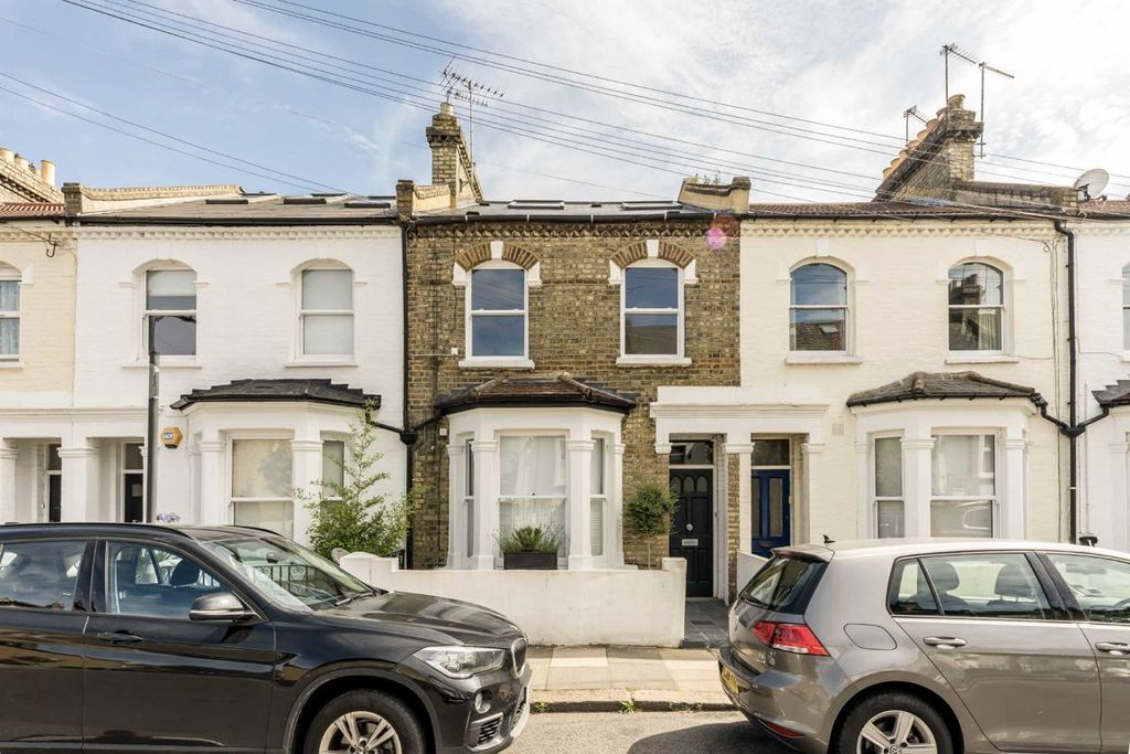 Property photo 1 of 7