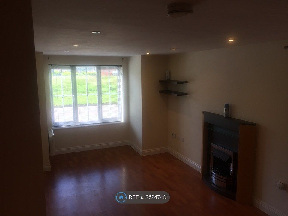 Property photo 3 of 13